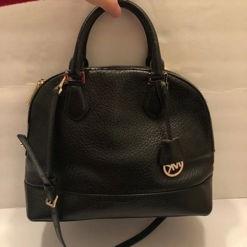 Michael kors black leather smythe turnlock bag